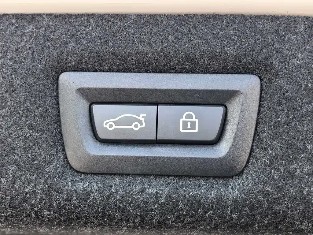 BMW 5 Series — фото 10