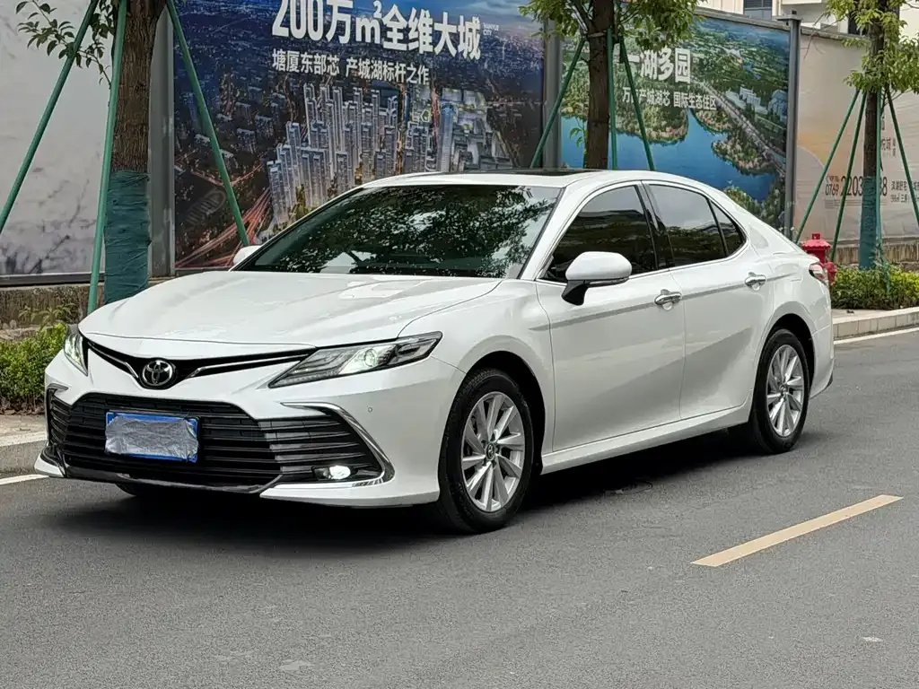 Toyota Camry 2022 из CN, фото 1
