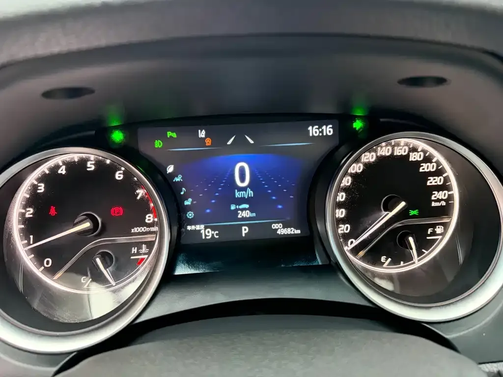 Toyota Camry 2022 из CN, фото 10