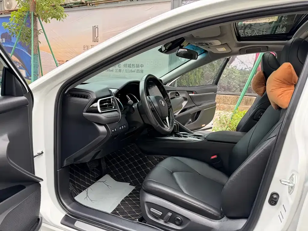 Toyota Camry 2022 из CN, фото 7