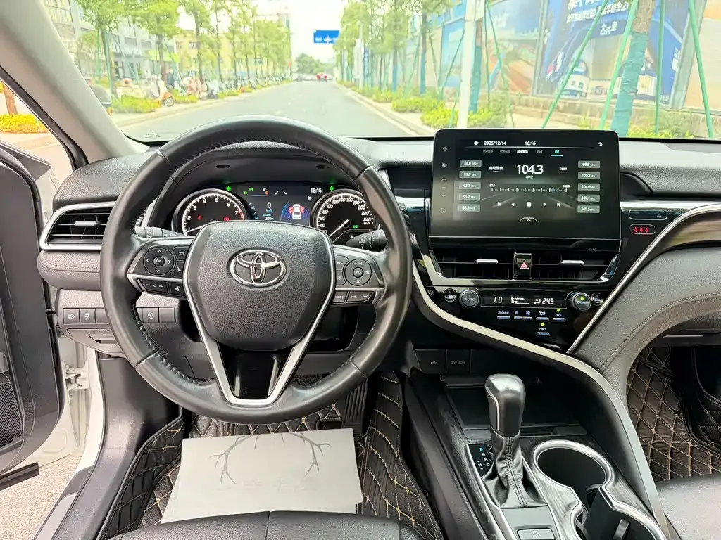 Toyota Camry 2022 из CN, фото 9