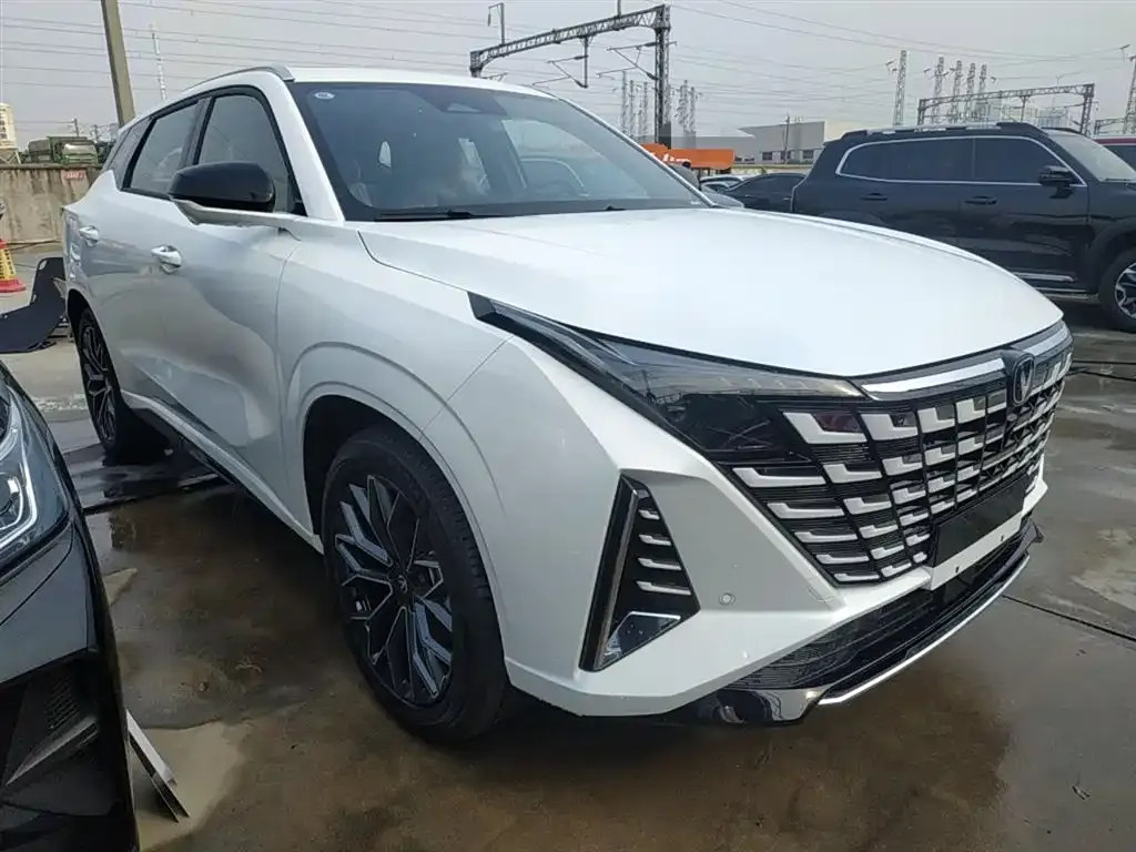 Changan UNI-Z New Energy 2025 из CN, фото 4