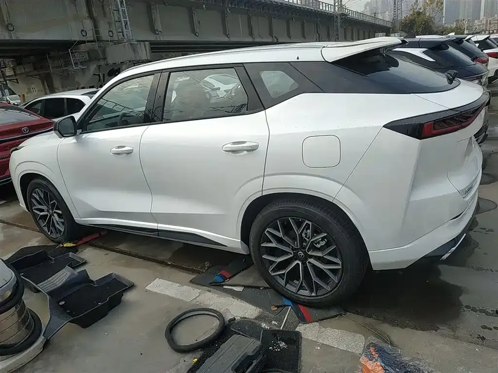 Changan UNI-Z New Energy 2025 из CN, фото 5