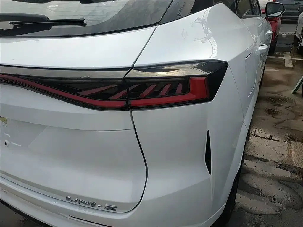 Changan UNI-Z New Energy 2025 из CN, фото 8