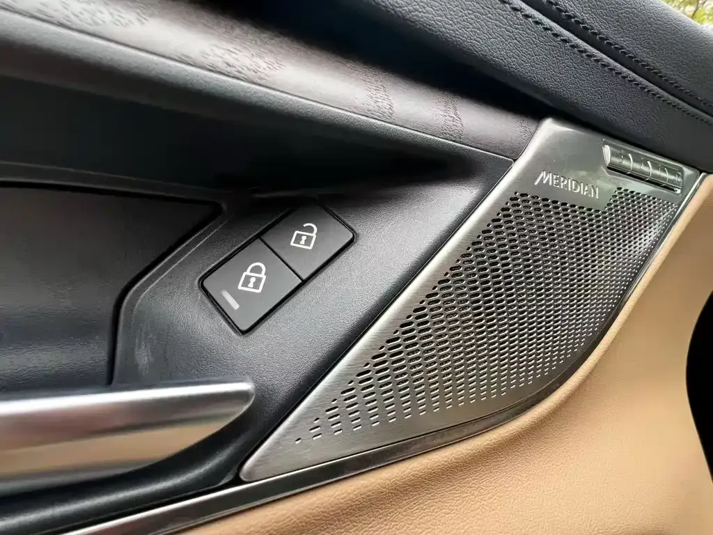Jaguar XFL 2025 из CN, фото 4