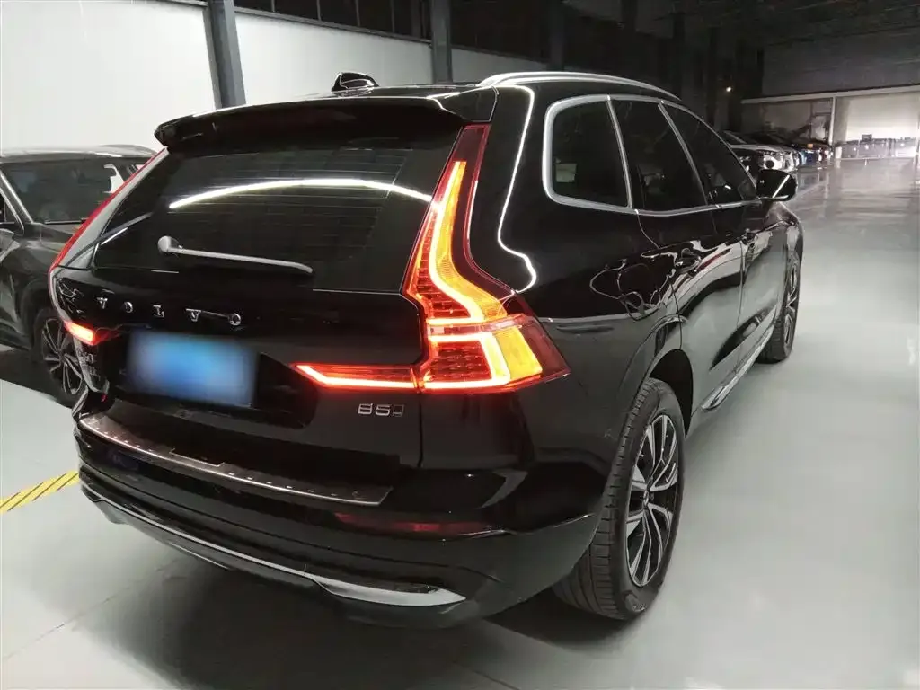 Volvo XC60 — фото 3