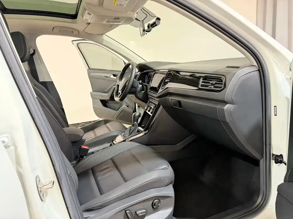 Volkswagen T-Roc 2022 из CN, фото 10