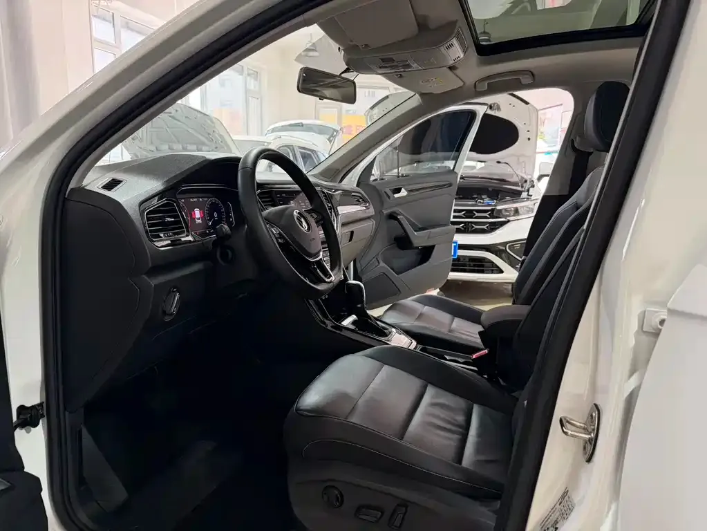 Volkswagen T-Roc 2022 из CN, фото 8