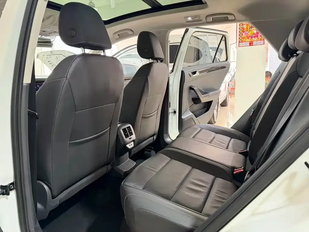 Volkswagen T-Roc 2022 из CN, фото 9