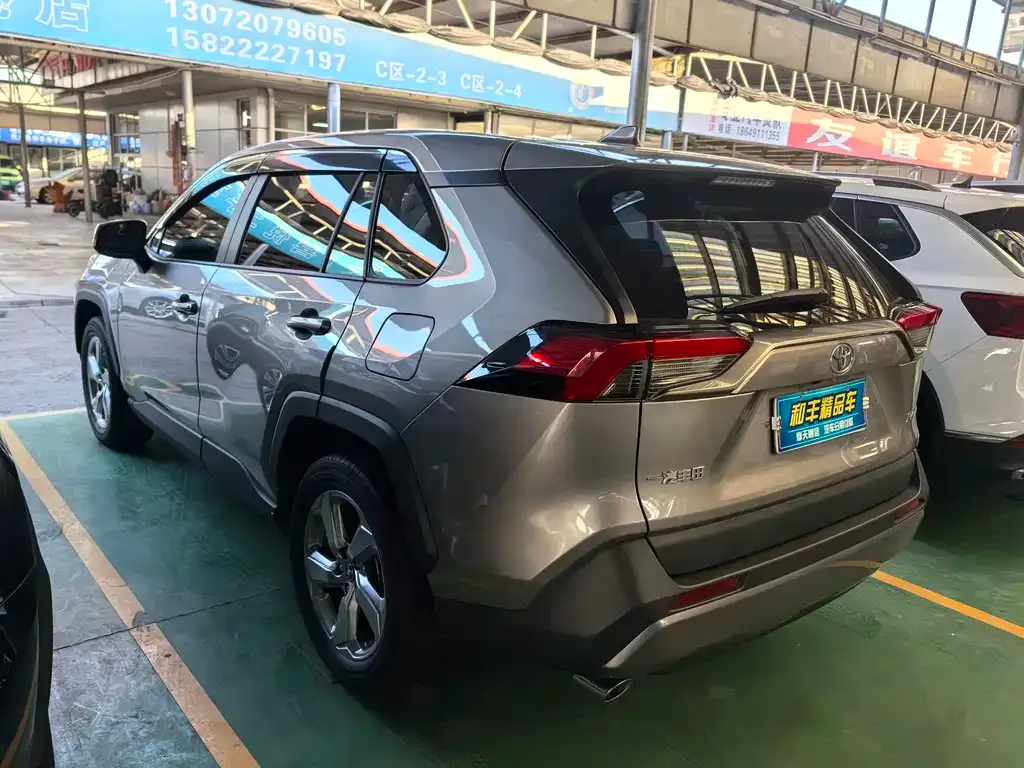 Toyota RAV4 2022 из CN, фото 4