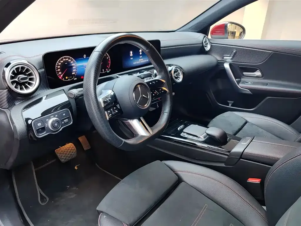 Mercedes-Benz A-Class — фото 10