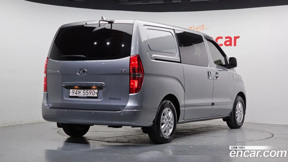 Hyundai Starex — фото 7