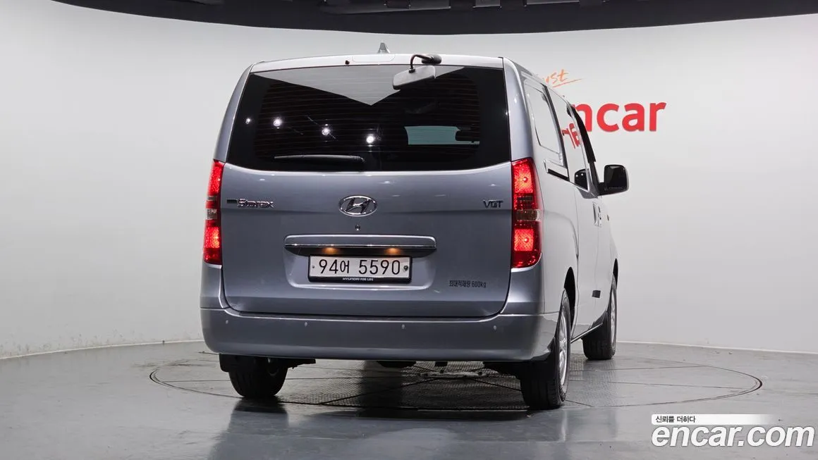 Hyundai Starex — фото 2
