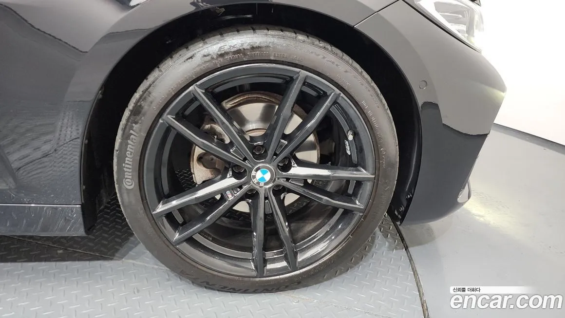 BMW 4-Series 2023 из KR, фото 9