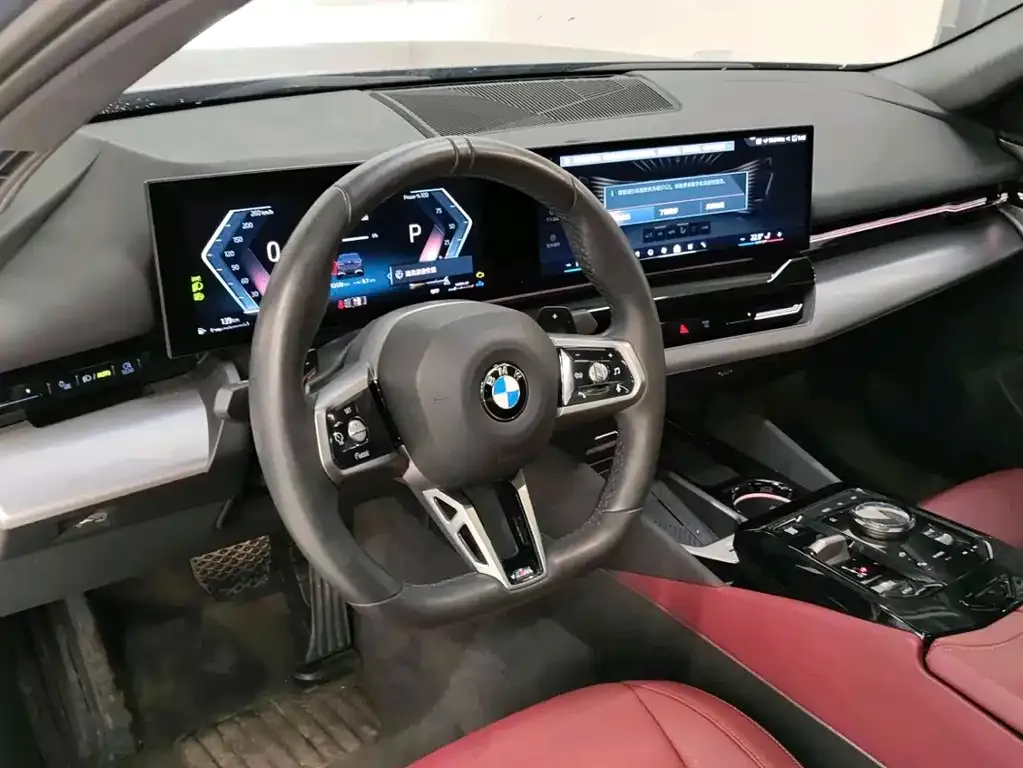 BMW 5 Series 2025 из CN, фото 7