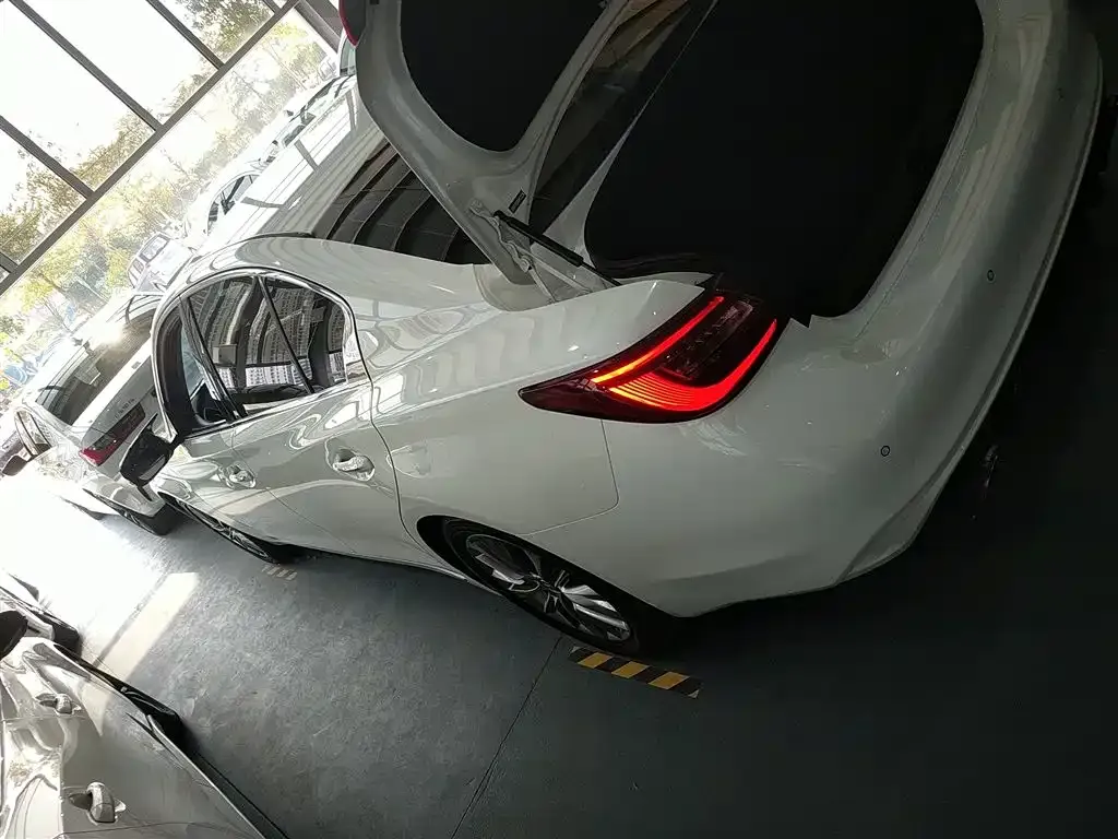 Infiniti Q50L 2022 из CN, фото 5