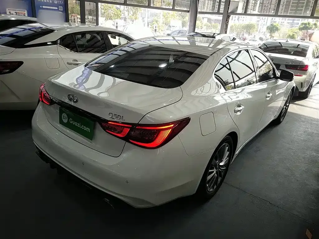 Infiniti Q50L 2022 из CN, фото 7