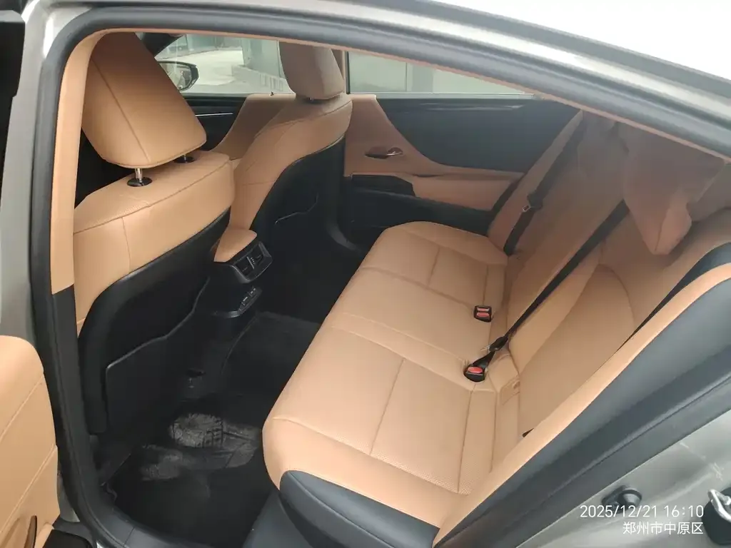 Lexus ES 2024 из CN, фото 4