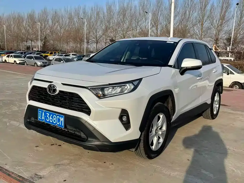 Toyota RAV4 2025 из CN, фото 1