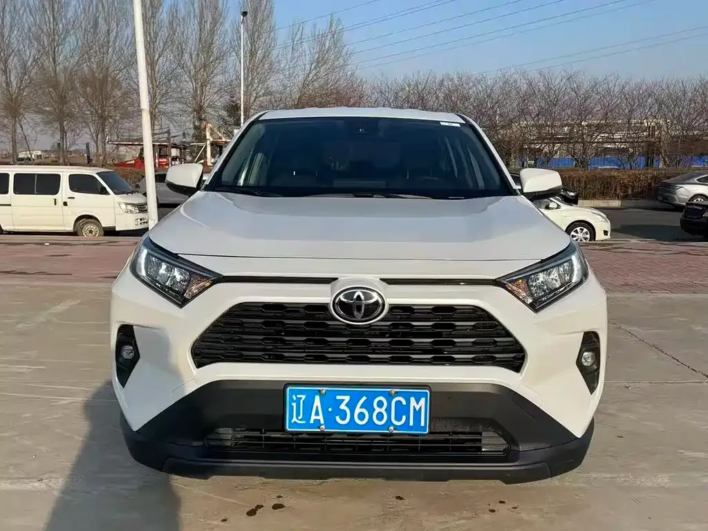 Toyota RAV4 2025 из CN, фото 2