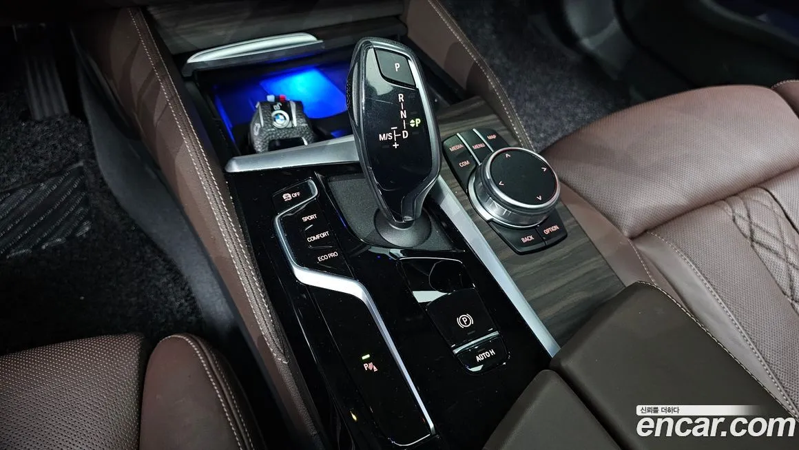 BMW 5-Series 2022 из KR, фото 9