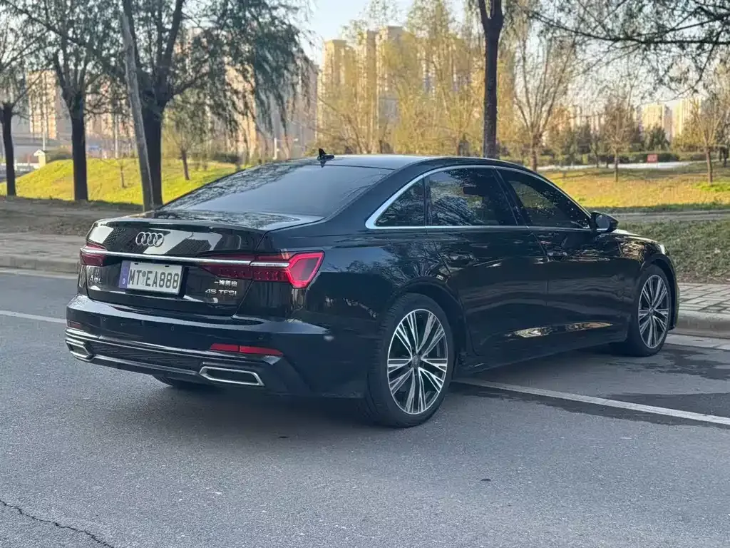 Audi A6L — фото 6