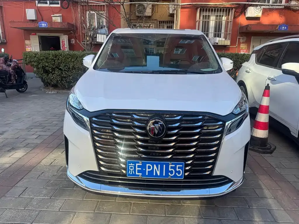 Buick GL8 2024 из CN, фото 3