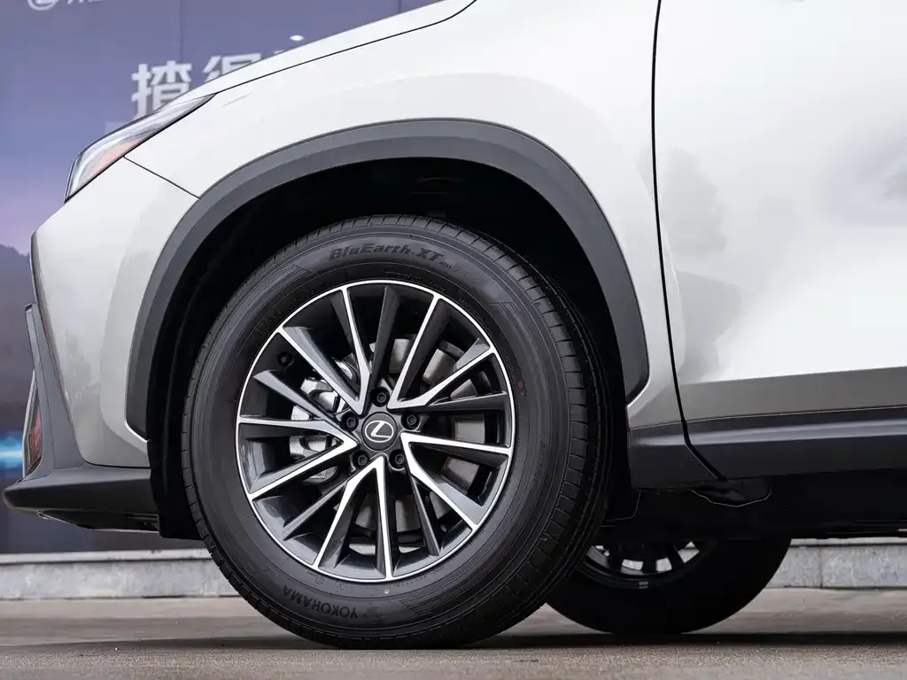 Lexus NX 2025 из CN, фото 3