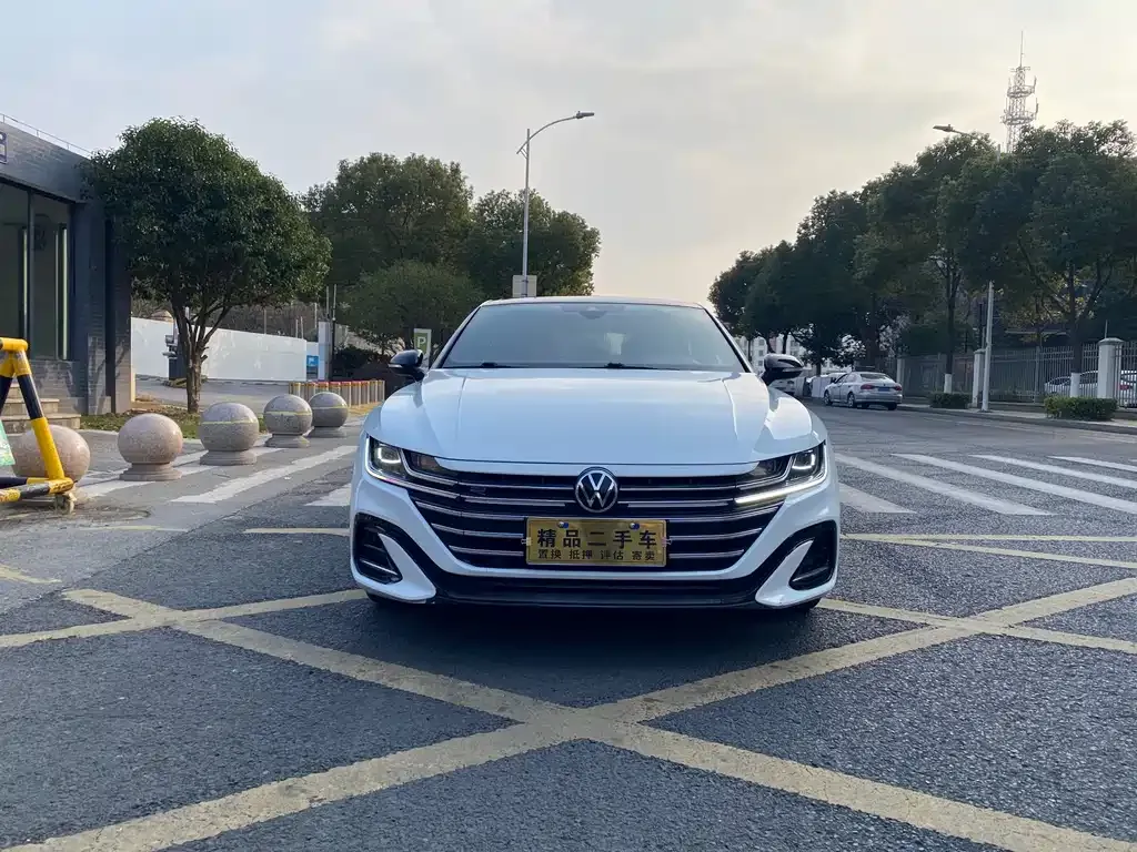 Volkswagen CC 2023 из CN, фото 1