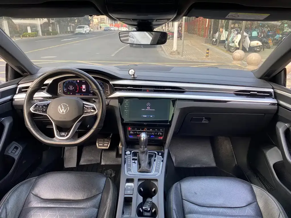 Volkswagen CC 2023 из CN, фото 3