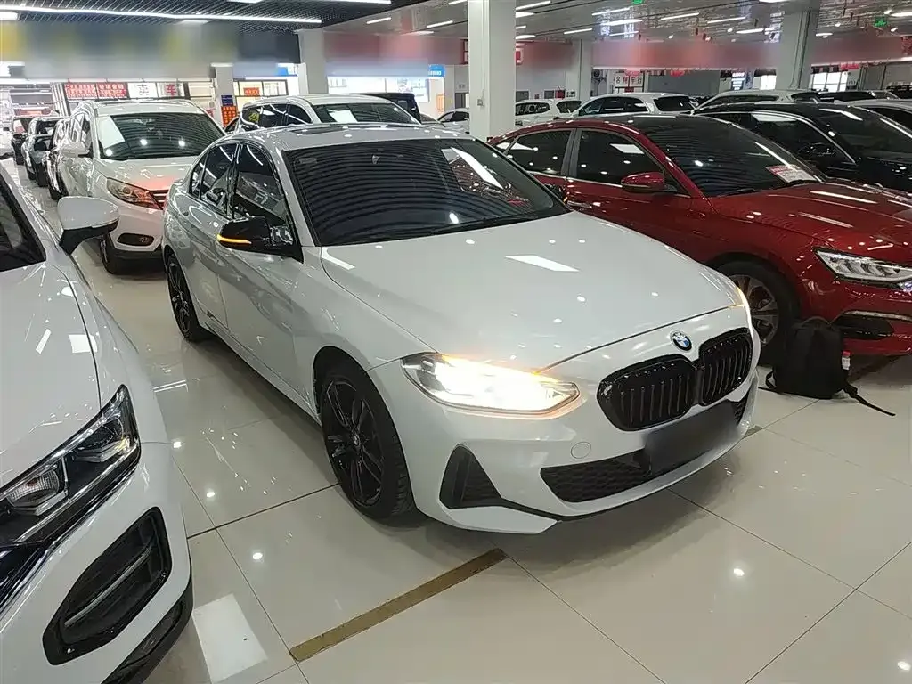 BMW 1 Series 2021 из CN, фото 4