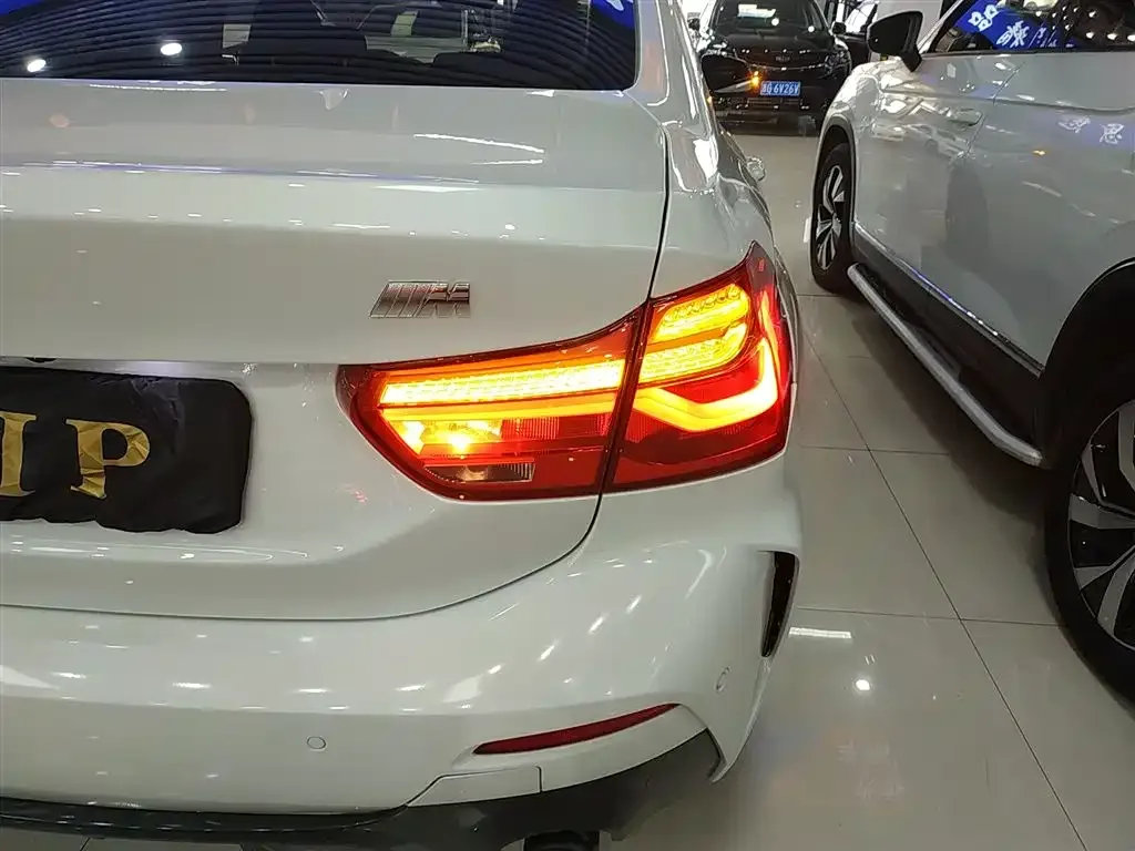 BMW 1 Series 2021 из CN, фото 8
