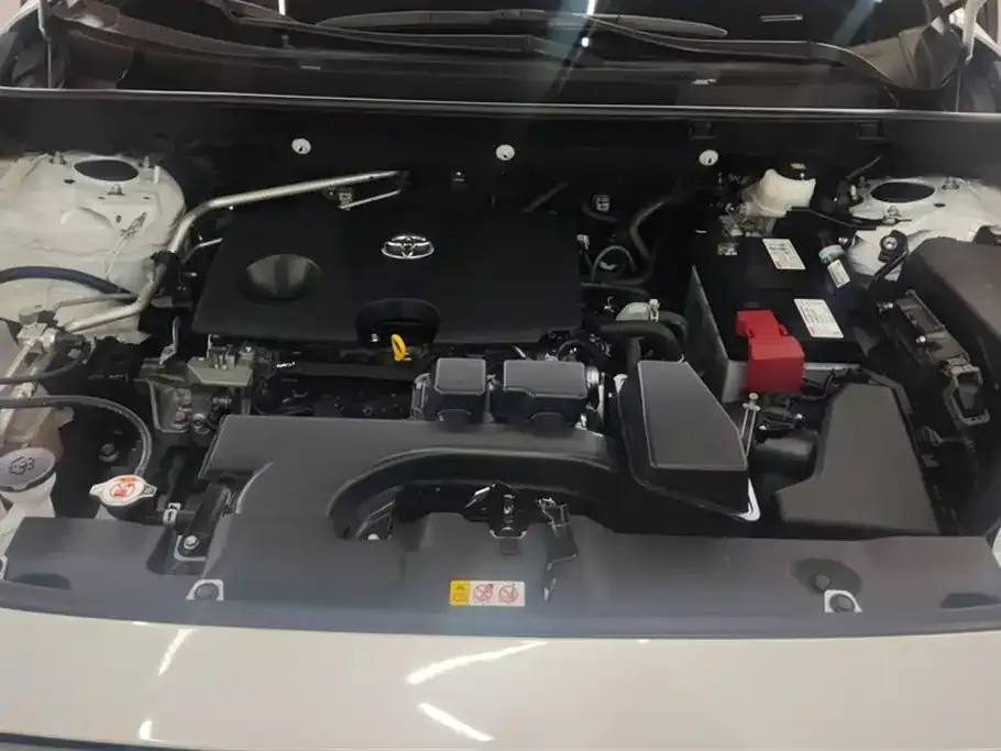 Toyota RAV4 — фото 10