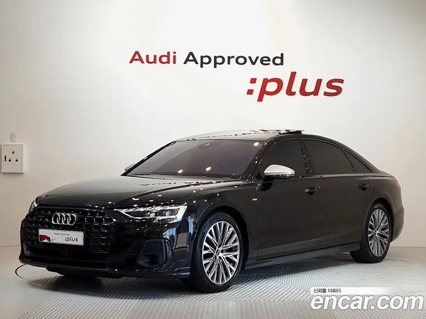 Audi A8 — фото 1