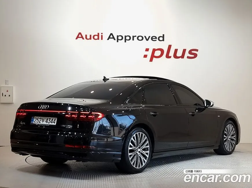 Audi A8 — фото 2