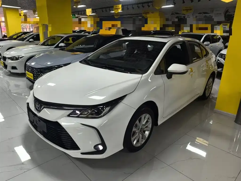 Toyota Corolla 2023 из CN, фото 1