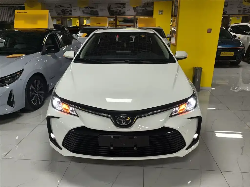 Toyota Corolla 2023 из CN, фото 3