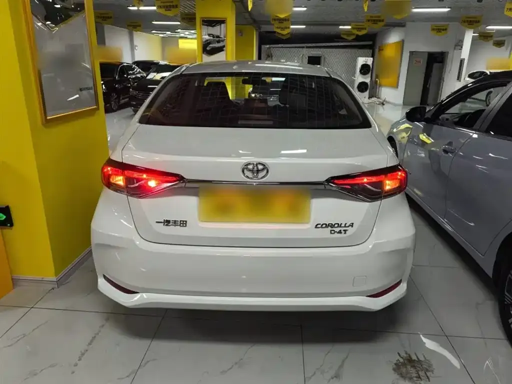 Toyota Corolla 2023 из CN, фото 6