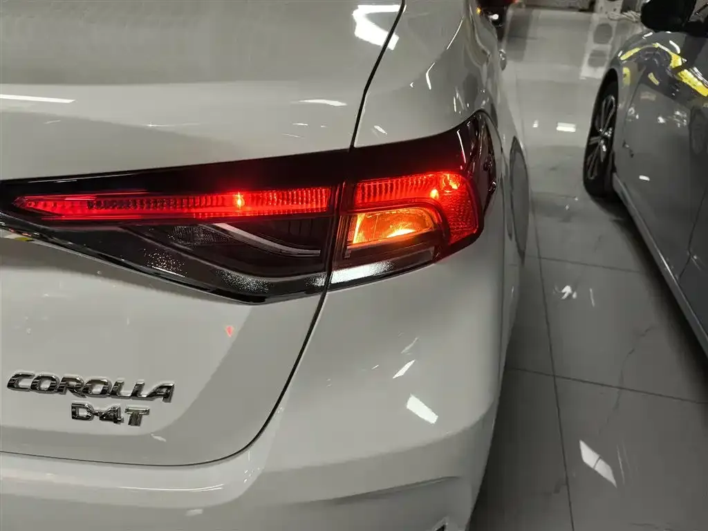 Toyota Corolla 2023 из CN, фото 8