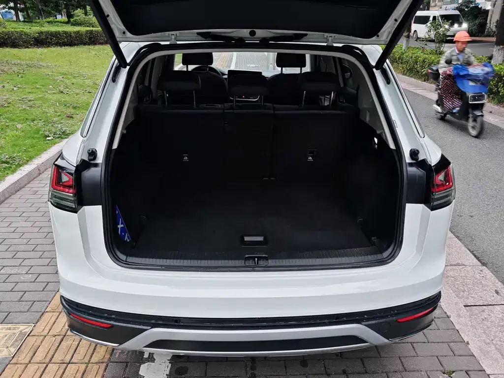 Volkswagen Tayron 2023 из CN, фото 5
