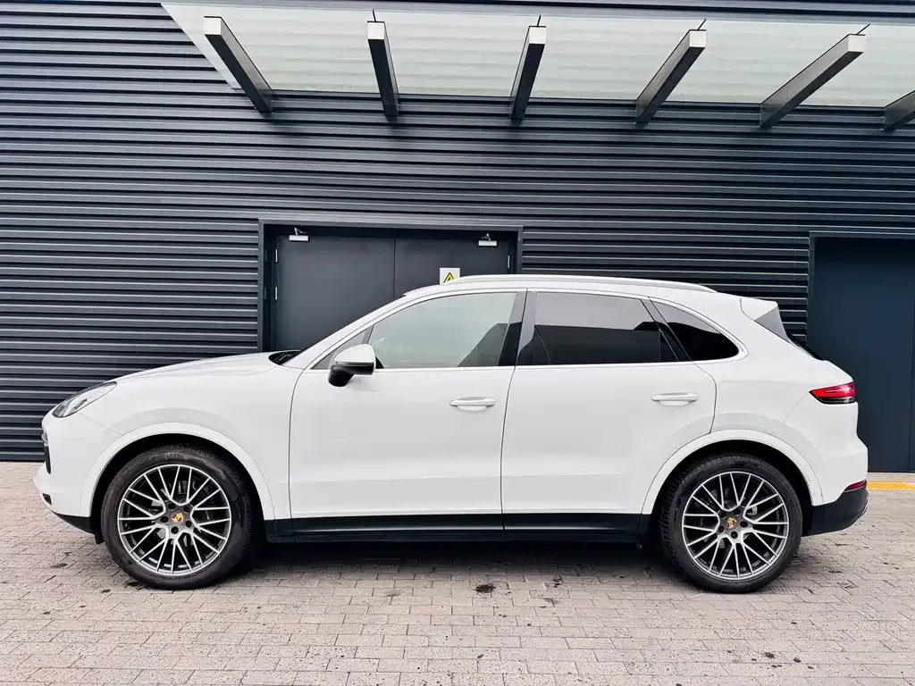 Porsche Cayenne — фото 2