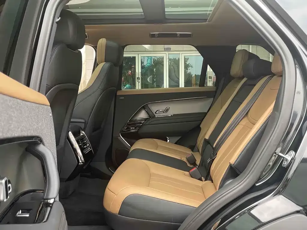 Land Rover Sport 2023 из CN, фото 2