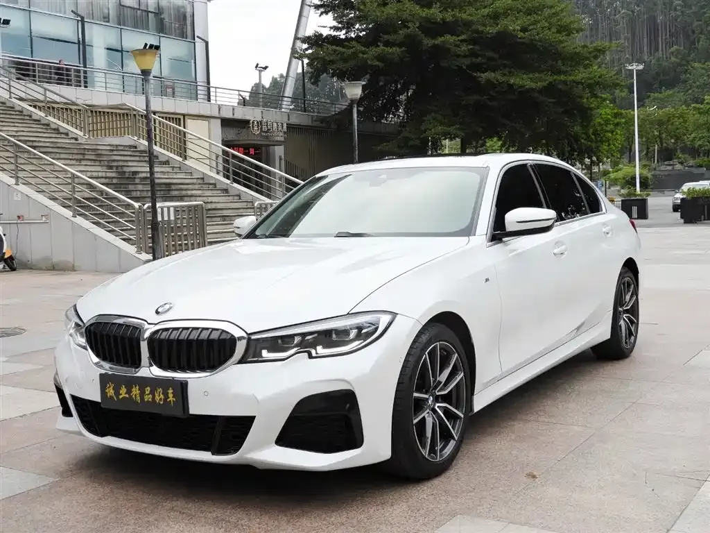 BMW 3 Series 2021 из CN, фото 1