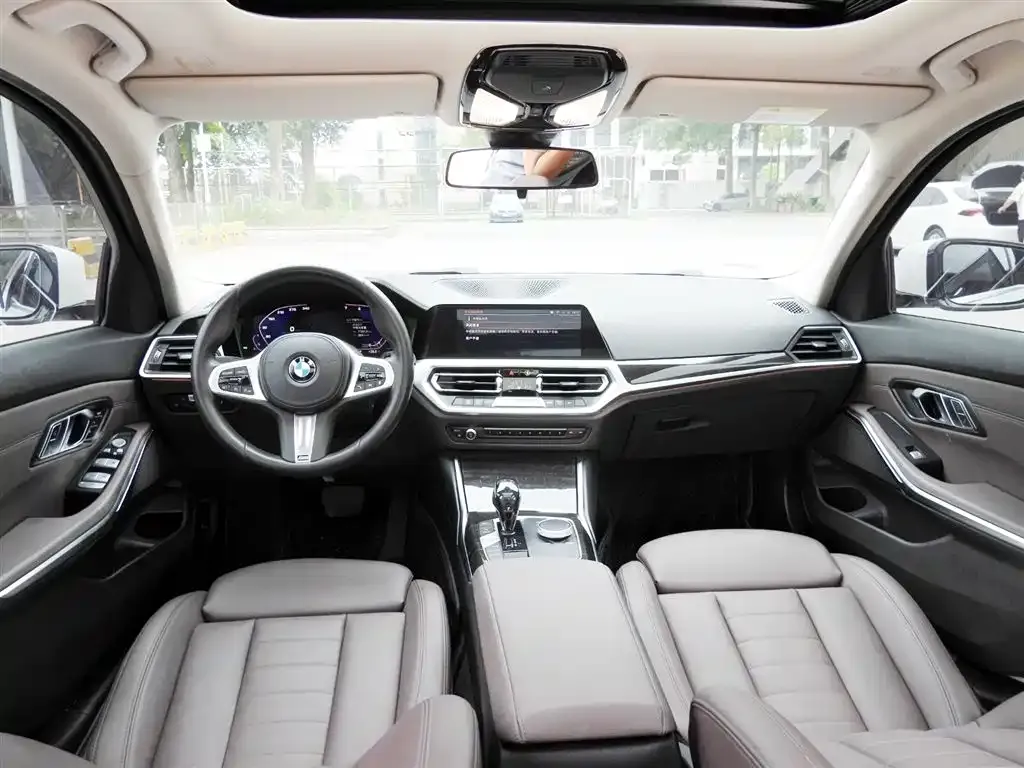 BMW 3 Series 2021 из CN, фото 7