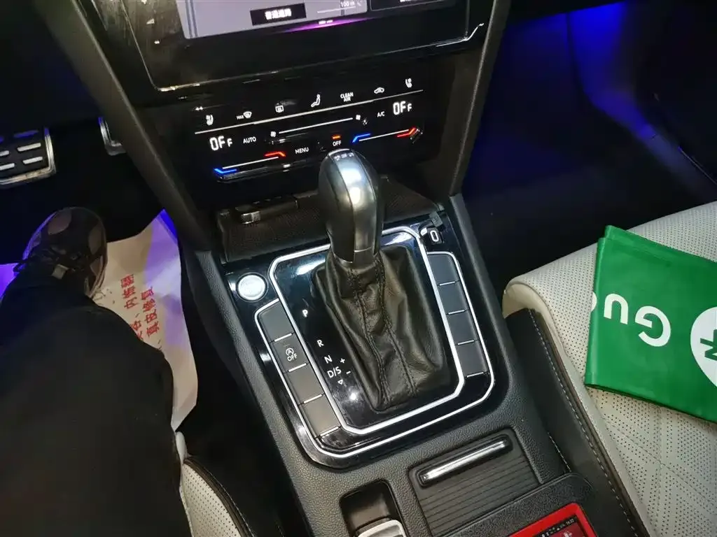 Volkswagen Magotan 2022 из CN, фото 6