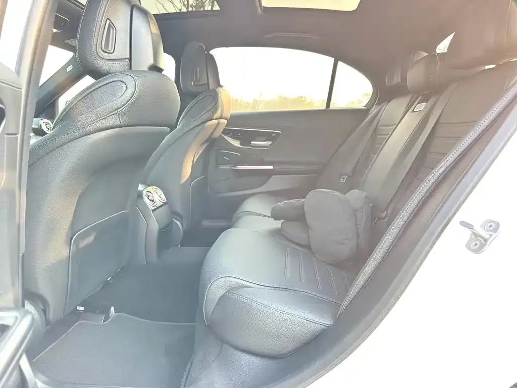 Mercedes-Benz C-Class 2025 из CN, фото 2