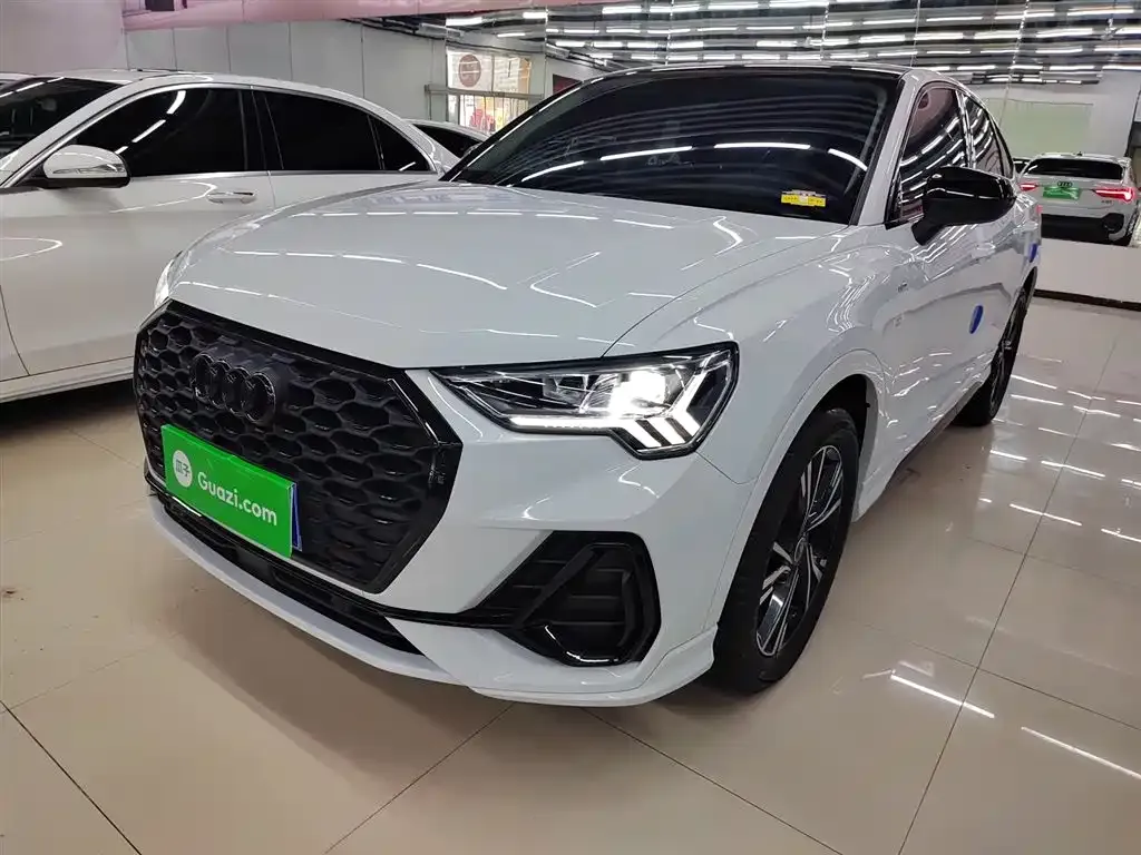 Audi Q3 Sportback 2023 из CN, фото 1
