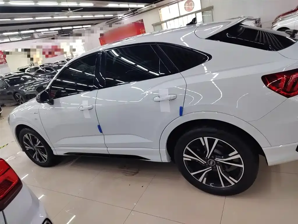 Audi Q3 Sportback 2023 из CN, фото 6