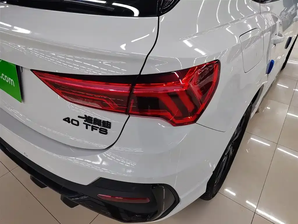 Audi Q3 Sportback 2023 из CN, фото 8