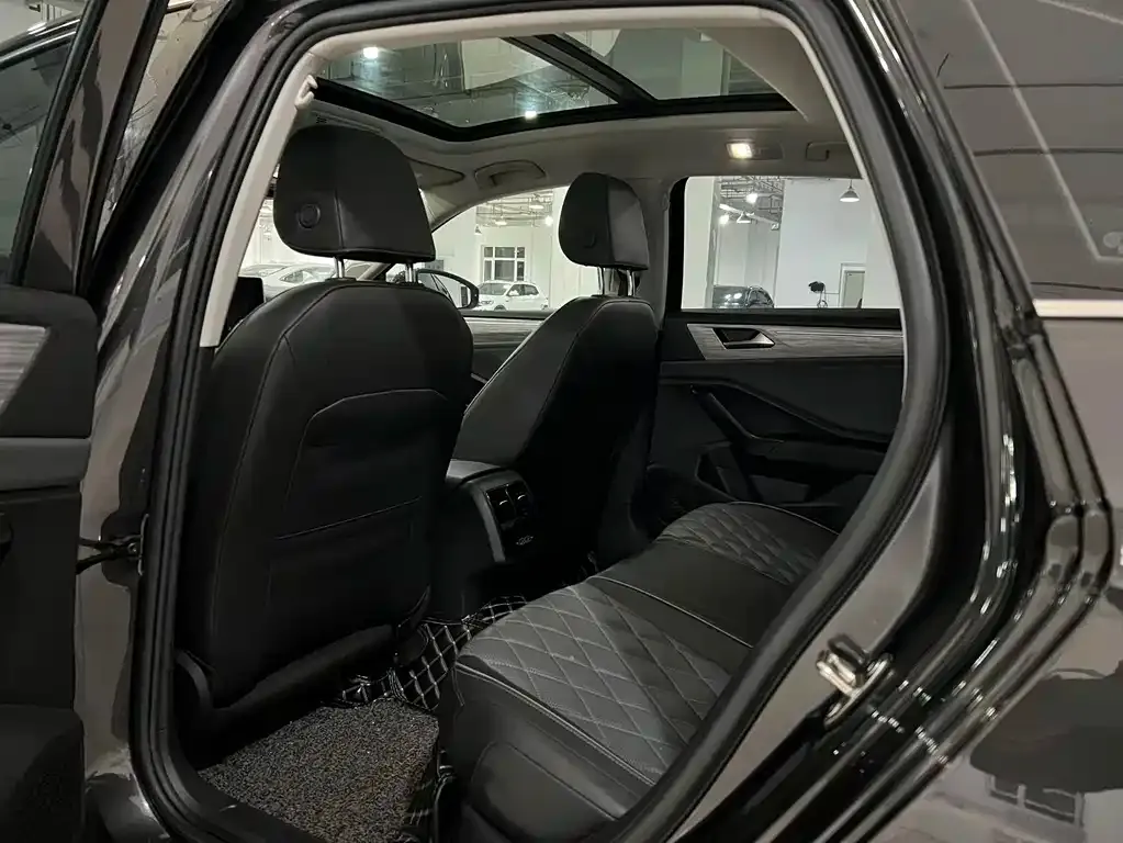 Volkswagen Sagitar 2022 из CN, фото 2